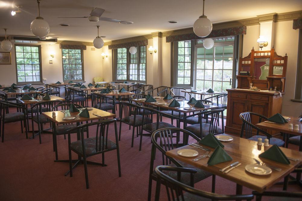 ריימונד טראס Colonial Terrace Motor Inn מראה חיצוני תמונה